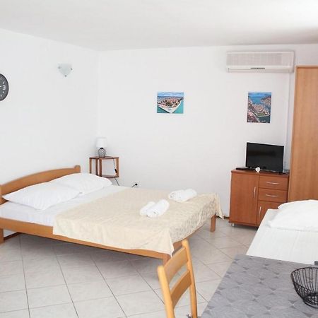 Apartments Ada プリモシュテン エクステリア 写真
